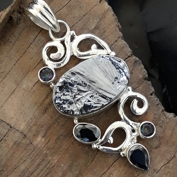 Handmade Silicon Crystal Sterling Silver Pendant - Picture 3 of 5